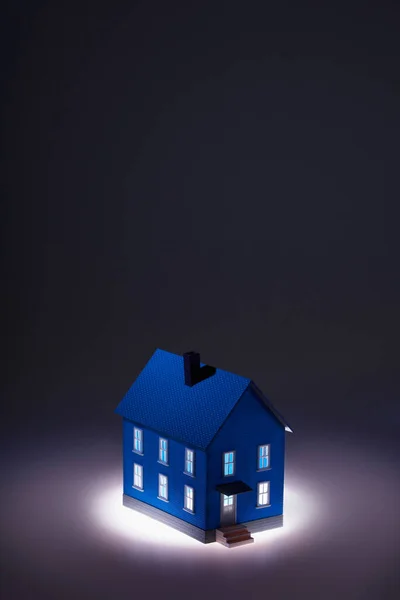 Casa Modelo Iluminada Fundo — Fotografia de Stock