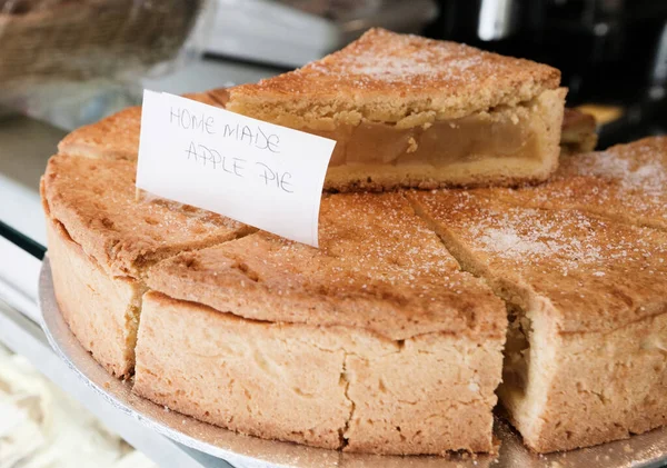 Gros Plan Tarte Aux Pommes Sur Vitrine — Photo