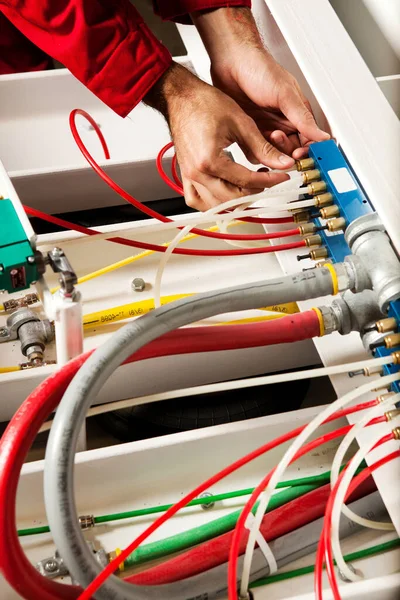 Technician Fixing Cabling Wiring Circuit — Stock Photo, Image