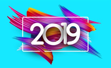 Mavi 2019 yeni yıl arka plan çerçevesi ve spektrum fırça darbeleriyle. Renkli gradyan fırçası tasarım. Tebrik kartı veya poster şablonu. Vektör kağıt çizim