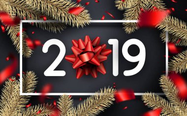 Kırmızı yay, çam dalları ve bulanık konfeti ile Noel ve yeni yıl 2019 tebrik kartı