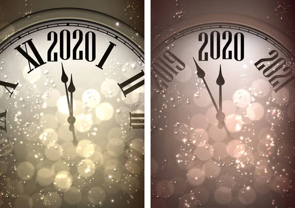 Ouro brilhante feliz ano novo 2020 cartão com relógio e luzes . — Vetor de Stock
