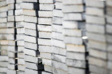 Beton bloklar, yakın çekim, sığ derinlik-in tarla yığını