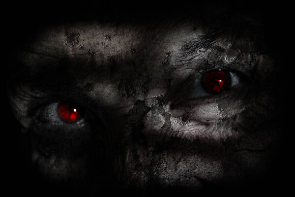 Демоническое уродливое лицо
