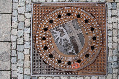 Kanaldeckel Memmingen Bayern/Almanya yılında tarihi cazibe ile kurulmuştur