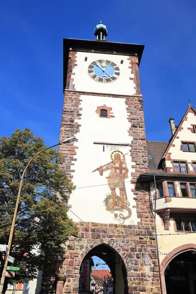 Martinstor Freiburg Uma Cidade Alemanha Com Muitas Atrações Históricas — Fotografia de Stock