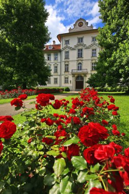 Schloss Bad Wurzach, Almanya 'da Bavyera eyaletinde yer alan bir şehirdir.