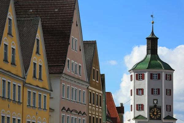 Guenzburg は多くの歴史的な観光名所 ドイツ バイエルン州の都市 — ストック写真