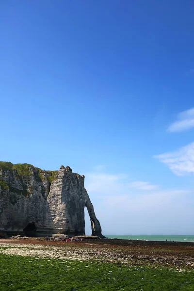 Etretat på Frankrikes kust med underbara landskap — Stockfoto