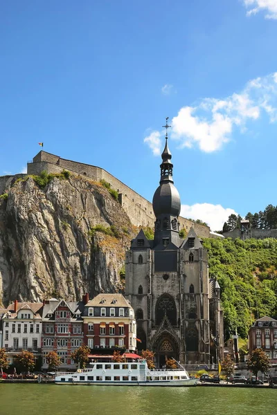 Citadelle de Dinant) - пам "ятка в Бельгії. — стокове фото