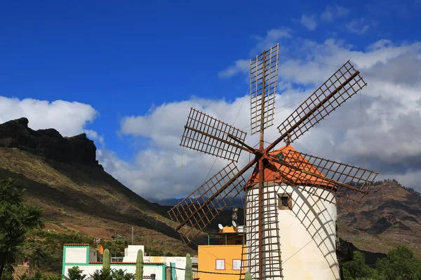 Větrný mlýn na Gran Canaria — Stock fotografie