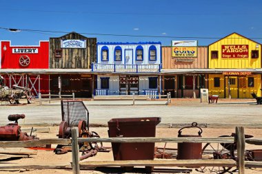 Rota 66 Arizona / Amerika Birleşik Devletleri - 04 29 2013: rota 66 içinde konumlar 