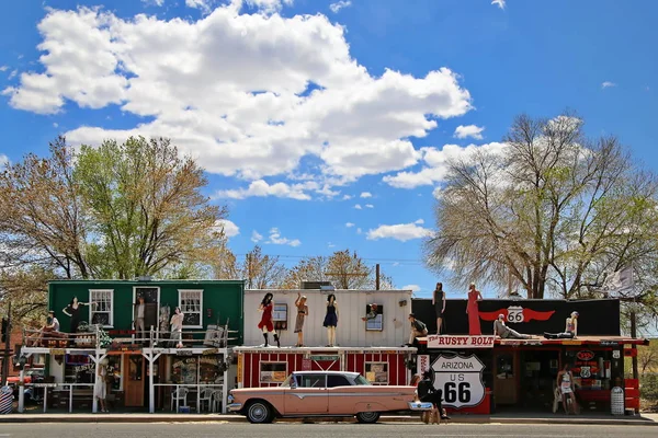 Route 66 Αριζόνα / ΗΠΑ - 04 29 2013: Oldtimer στη διαδρομή 66 σε Άρι — Φωτογραφία Αρχείου