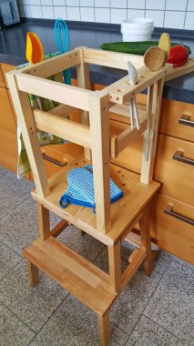 Küçük çocuklar için öğrenme kulesi