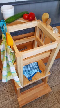 Küçük çocuklar için öğrenme kulesi