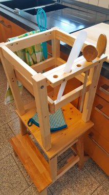 Küçük çocuklar için öğrenme kulesi