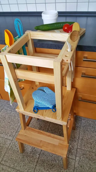 Küçük çocuklar için öğrenme kulesi