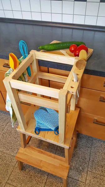 Küçük çocuklar için öğrenme kulesi