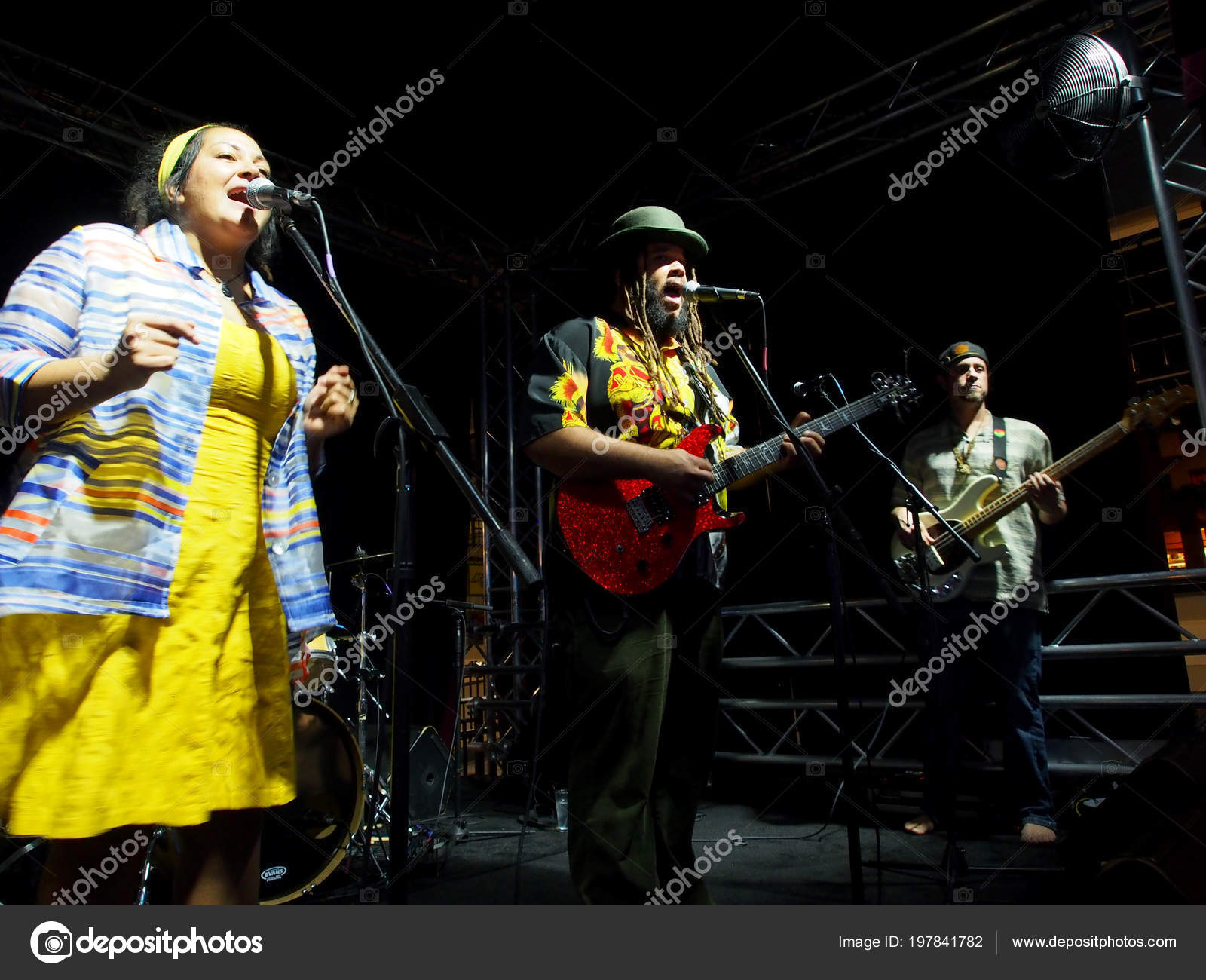 Honolulu January 2017 Guidance Band Singing Jams Stage Mai Tai Stock Editorial Photo C Ericbvd 197841782
