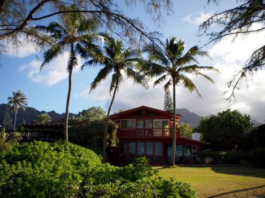 Oahu, Hawaii güzel bir günde Waimanalo evde Red Beach.                               