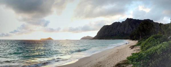 Panoramic Van Early Morning Sunrise Waimanalo Beach Oahu Hawaii Rots — Stockfoto