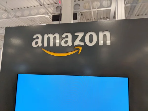 Гонолулу Березня 2018 Amazon Логотип Дисплеї Гонолулу Best Buy Магазину — стокове фото