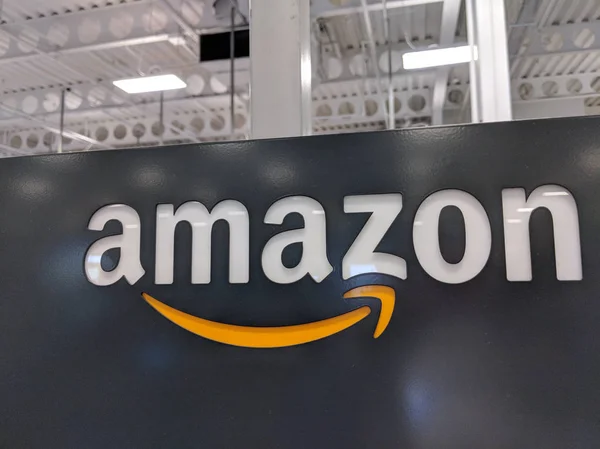 Honolulu March 2018 Amazon Logo Display Honolulu Best Buy Store — Stock Photo, Image