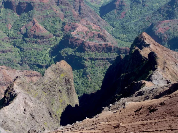 Yemyeşil Dağlar Waimea Kanyonun Kauai Hawaii — Stok fotoğraf