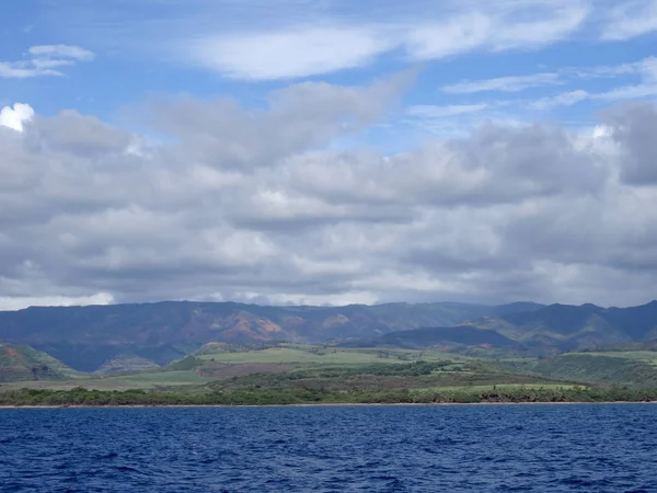 Hermosa Costa Pakala Village Con Nubes Que Cubren Las Cimas — Foto de Stock