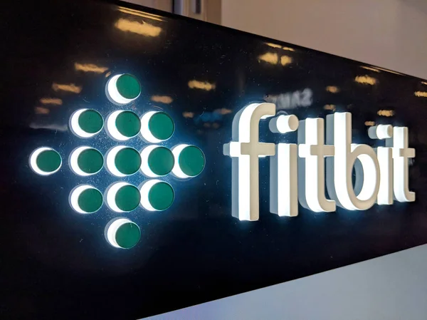 Гонолулу Сентября 2018 Года Fitbit Стене Магазине Best Buy Гонолулу — стоковое фото