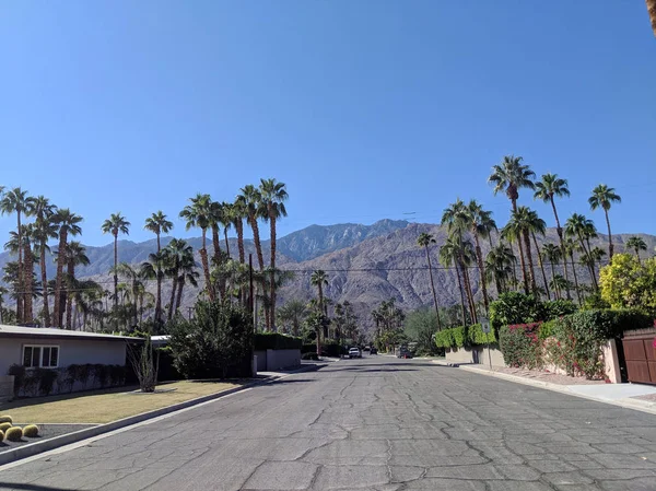 Cracked Empty Road Taquitz Canyon River Estates Palm Springs California — Stock Photo, Image