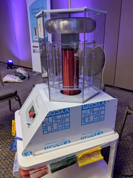 棕榈泉 2018年10月27日 生物装药机 生物充电器 是一个混合微妙的能源振兴平台 — 图库照片