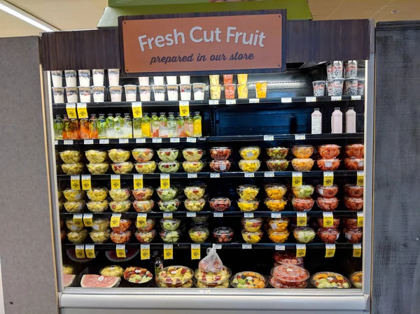 Honolulu Junio 2018 Fruta Fresca Cortada Envases Plástico Venta Safeway —  Fotos de Stock