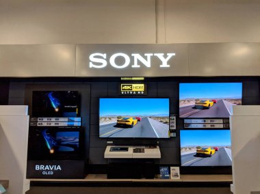 Honolulu - 10 Ağustos 2018: Görüntü en iyi satın almak stok içinde Sony Logo ve Tv. Sony Corporation Merkezi onlar, Minato, Tokyo bir Japon çokuluslu konglomera kuruluştur. Tüketici ve profesyonel çeşitlendirilmiş iş içerir.