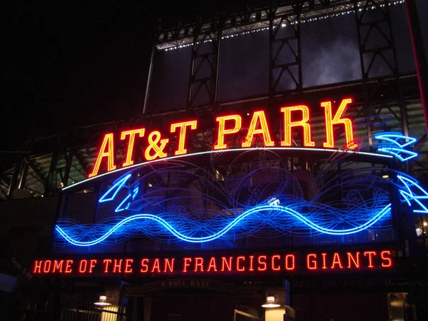 San Francisco Janeiro 2010 Park Home Giants Neon Sign Night — Fotografia de Stock