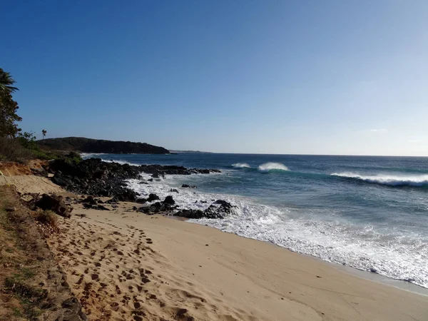 Vågor vid Kepuhi Beach — Stockfoto