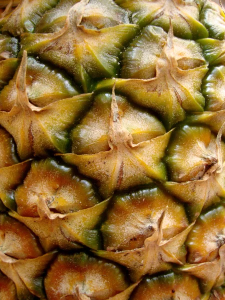 Närbild av yummy mogen ananas — Stockfoto