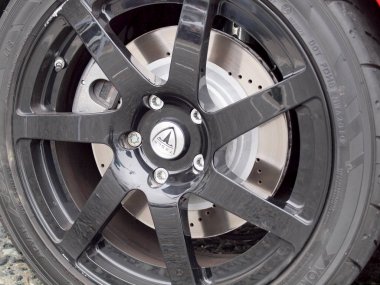 Tesla Araba Tekerleği ve Jant