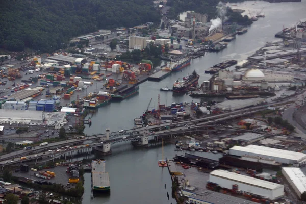 Vue aérienne du pont sud de la Première Avenue et de la voie navigable Duwamish — Photo