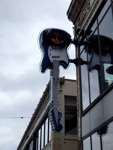 Hard Rock Cafe - segno di chitarra al neon — Foto Stock