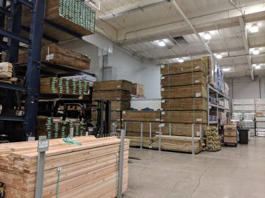 Lowe's Ev Geliştirme mağaza içinde Satılık Ahşap Kereste ows