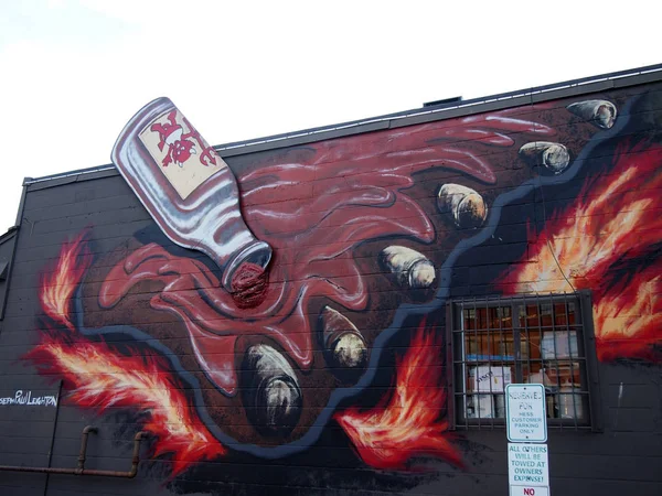 Gorący sos Mural po stronie budynku — Zdjęcie stockowe
