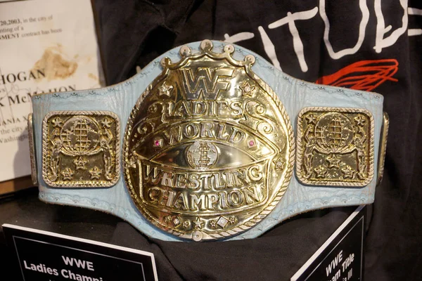 WWF Ladies World Wrestling Championship on display — Stock Photo, Image