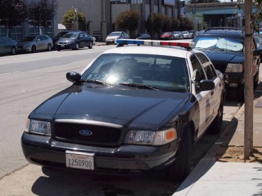 Ford Crown Victoria Sfpd Polis aracı Sokakta park