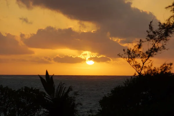 Východ slunce na zátoce Waimanalo — Stock fotografie