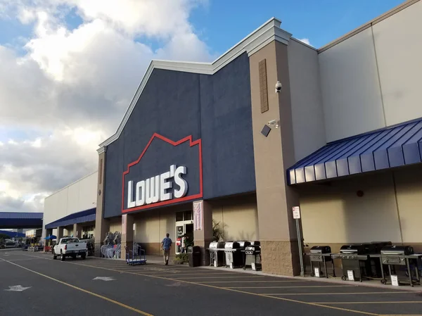 Lowe 's Store y firmar — Foto de Stock