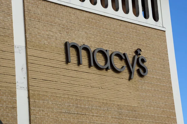 Macy's store Sign in Honolulu — Stock Photo, Image