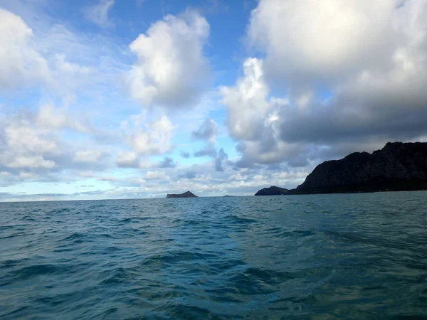 Szelíd hullám, a Waimanalo-öbölben — Stock Fotó