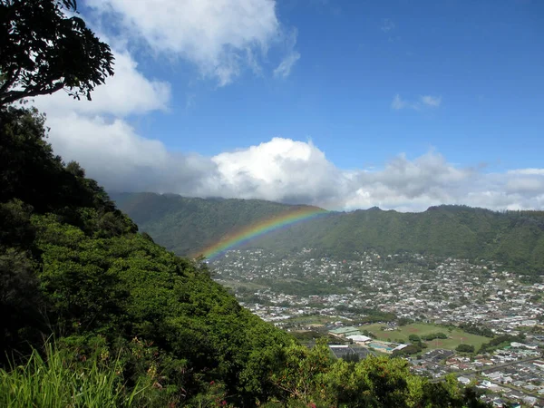 Regenbogen Über Manoa Stadt Auf Der Insel Oahu Vom Tantalus — Stockfoto