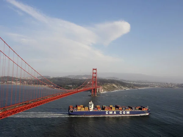 San Francisco May 2011 Cma Cgm Cargo Boat Sails Golden — Stock Photo, Image